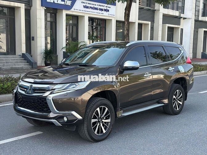 Mitsubishi Pajero Sport 2017 3.0V6 4x4 Xăng 2 Cầu