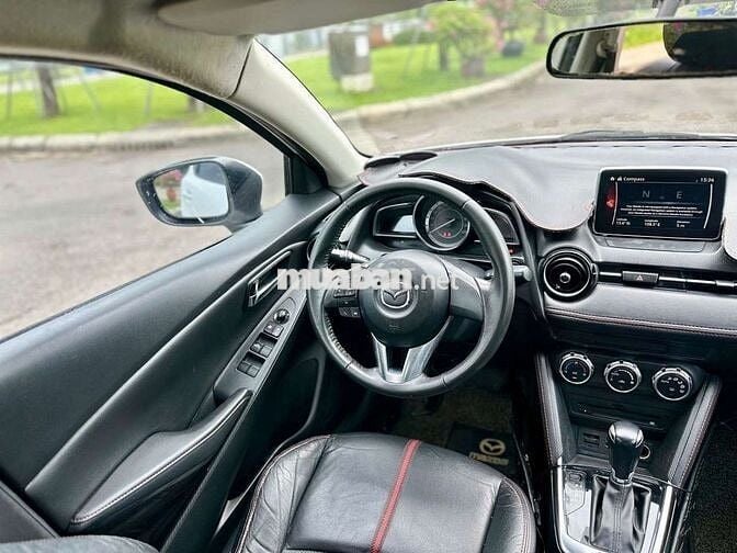 Mazda 2 2018 Trắng 5 chỗ
