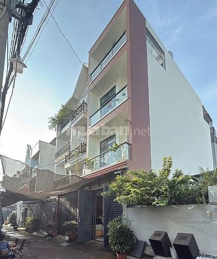 Bán nhà đúc 4 tầng hẻm 5m giáp Gò Vấp. Gía nhỉnh 6 tỷ
