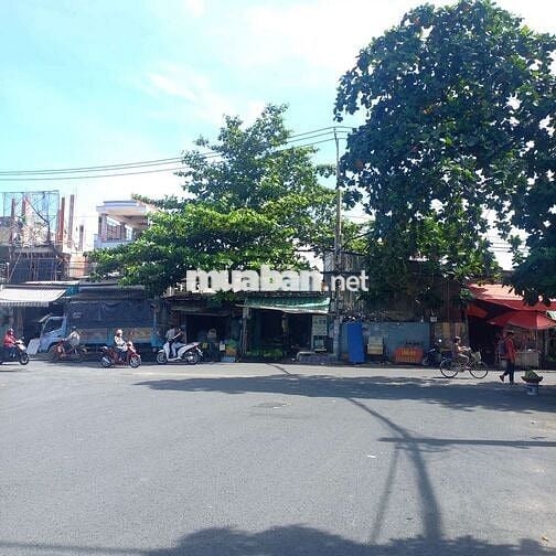 BÁN VỊ TRÍ TẶNG NHÀ NÁT  -  MT ĐHT02 -  GIÁ CHỈ 6 TỶ - 114M2 .