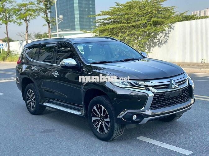 Mitsubishi Pajero Sport 2017 3.0V6 4x4 Xăng 2 Cầu