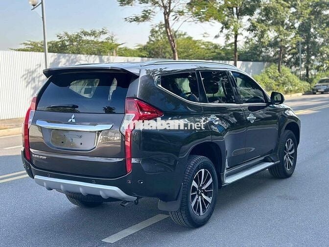 Mitsubishi Pajero Sport 2017 3.0V6 4x4 Xăng 2 Cầu
