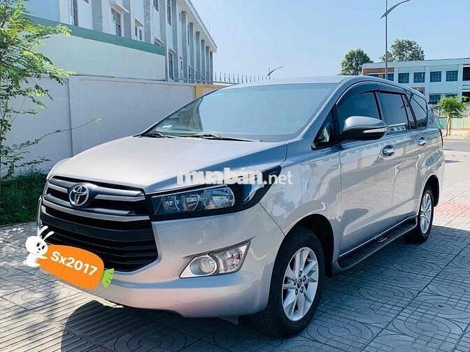 Toyota Innova 2017 2.0E - 140000 km