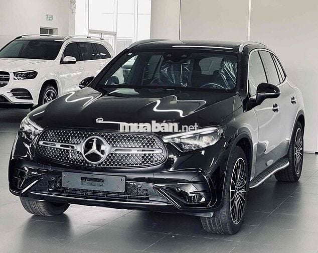 Cần bán GLC300 lướt chuẩn 1.000km