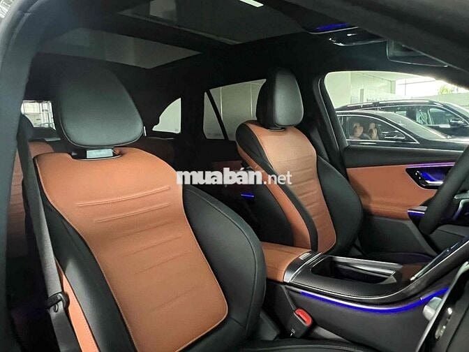 Cần bán GLC300 lướt chuẩn 1.000km