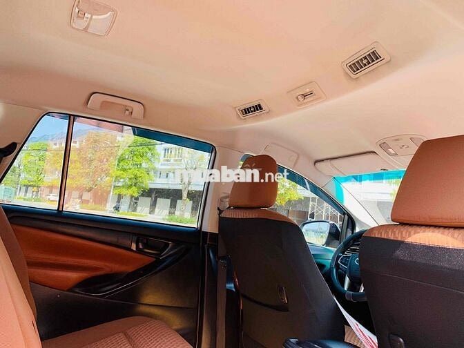 Toyota Innova 2017 2.0E - 140000 km