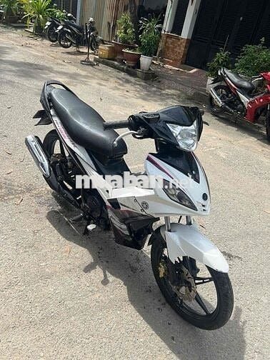 Yamaha Exciter 135 Trắng xuống áo máy êm ru