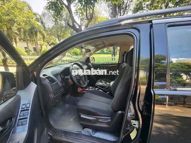 Isuzu D-Max 2015 2 cầu Đen