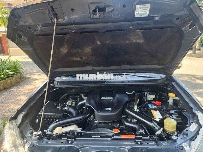 Isuzu D-Max 2015 2 cầu Đen