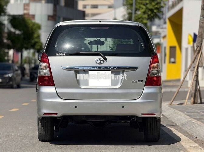 Toyota Innova 2013 2.0 G 100.000 km