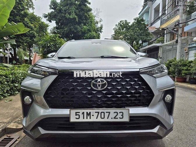 Veloz Cross (1.5L TOP) gia đình sử dụng mới 98%.