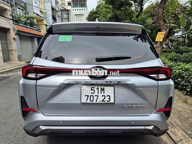 Veloz Cross (1.5L TOP) gia đình sử dụng mới 98%.