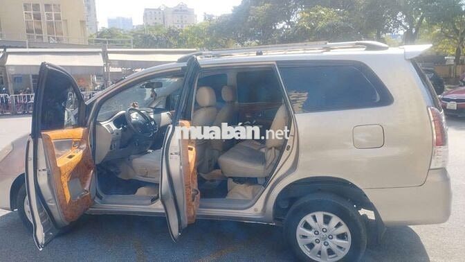 Toyota Innova 2010 G - 160000 km