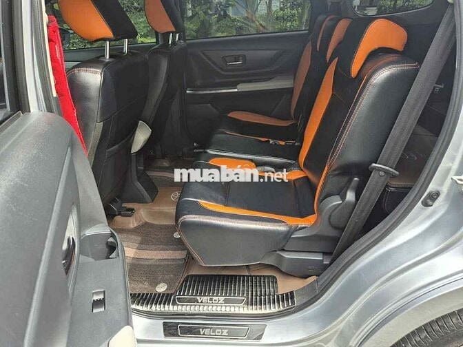 Veloz Cross (1.5L TOP) gia đình sử dụng mới 98%.