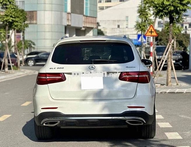 Mercedes-Benz GLC300 4Matic 2018 Model 2019