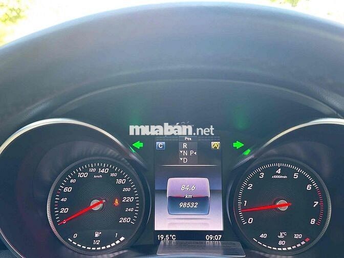 Mercedes-Benz GLC300 4Matic 2018 Model 2019