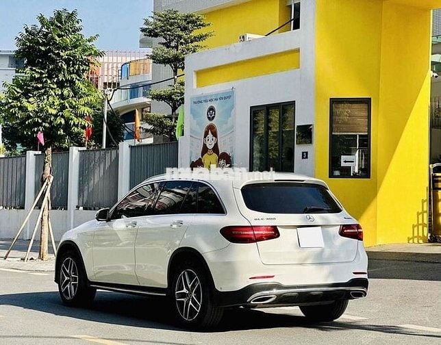 Mercedes-Benz GLC300 4Matic 2018 Model 2019