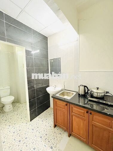 PHÒNG FULL NỘI THẤT - THANG MÁY NGAY ETOWN, LOTTE