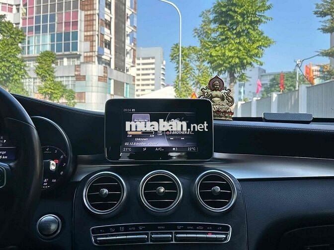 Mercedes-Benz GLC300 4Matic 2018 Model 2019