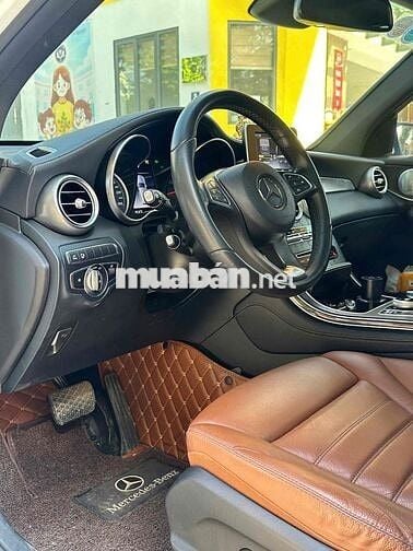 Mercedes-Benz GLC300 4Matic 2018 Model 2019