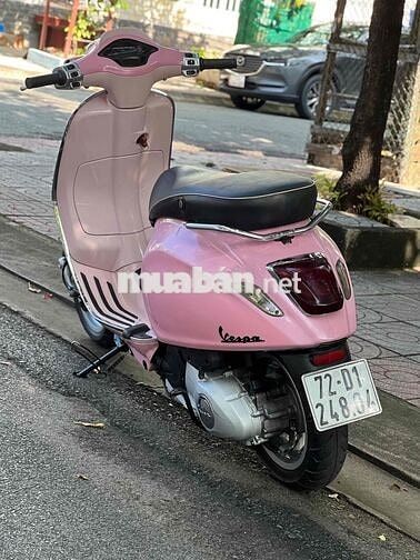 Vespa Sprint hồng cu te
