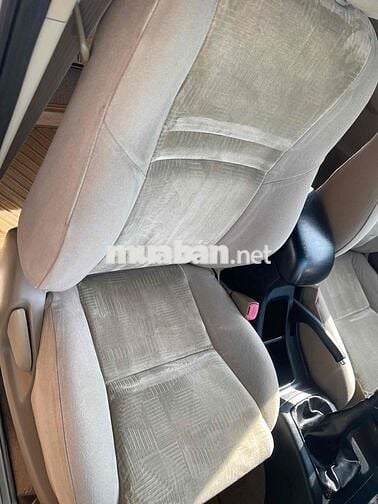 Cần bán futuner MT 2015 máy dàu màu bạc