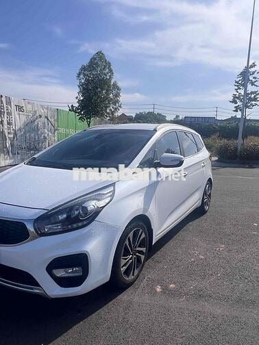 KIA RONDO 7chỗ 2017  Tự động . xe gia đình