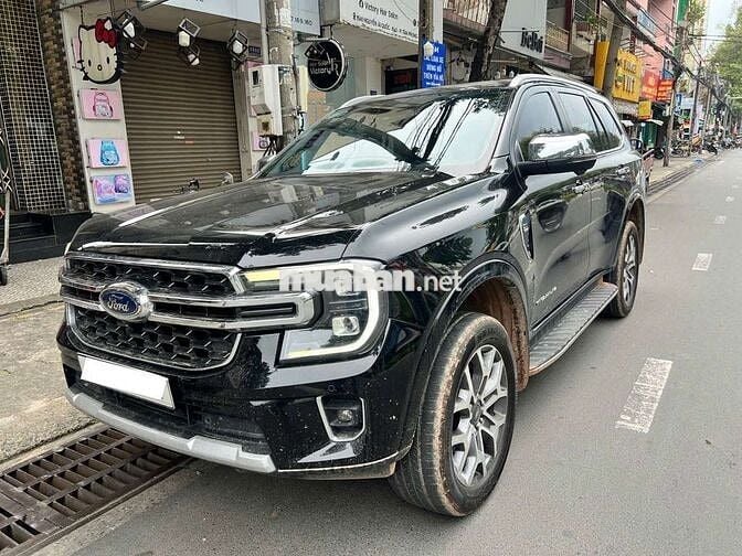 Ford Everest Titanium 4x4 model 2023 - Siêu đẹp