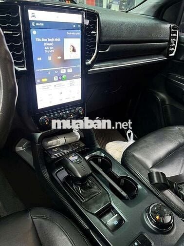 Ford Everest Titanium 4x4 model 2023 - Siêu đẹp