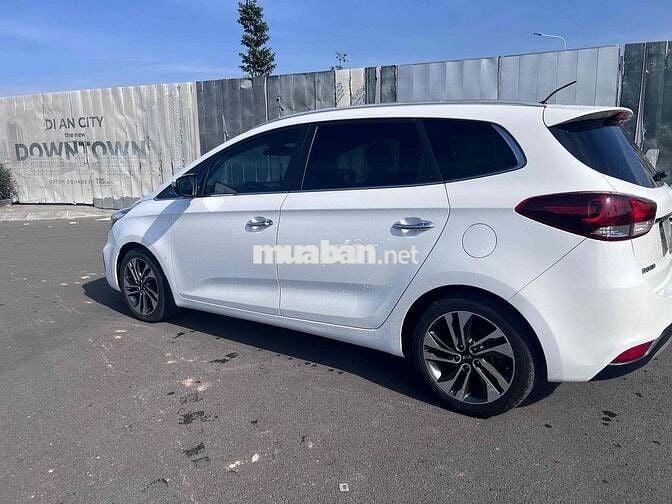 KIA RONDO 7chỗ 2017  Tự động . xe gia đình