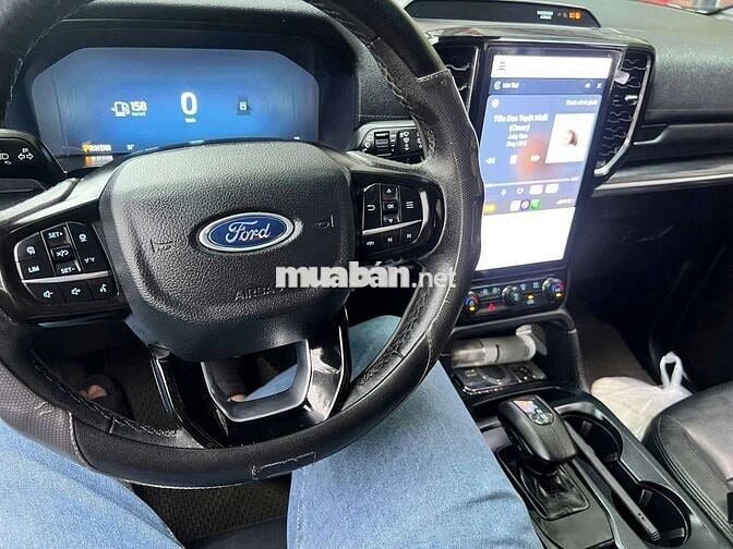 Ford Everest Titanium 4x4 model 2023 - Siêu đẹp