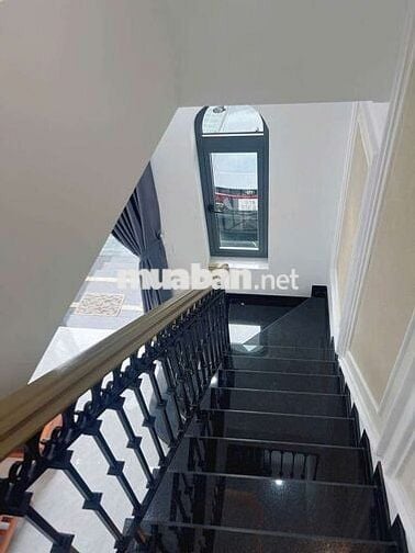 Bán nhà hiệp Thành Thủ Dầu Một. Sau lưng nhà thờ chánh thiện . 4 tỷ 2