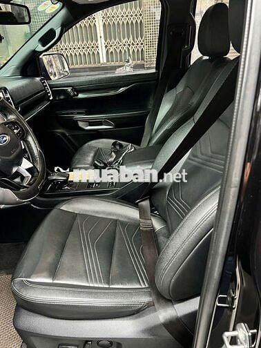 Ford Everest Titanium 4x4 model 2023 - Siêu đẹp