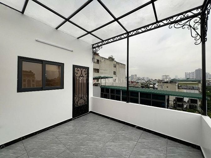 Chính chủ cho thuê nhà mới xây 7 Tầng,Thang Máy Tại: Khương Đình,TX