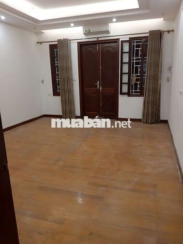 Nhà ngõ 88 đường Trung Kính, Dt 75m2 x 5 tầng đường rộng để ô tô