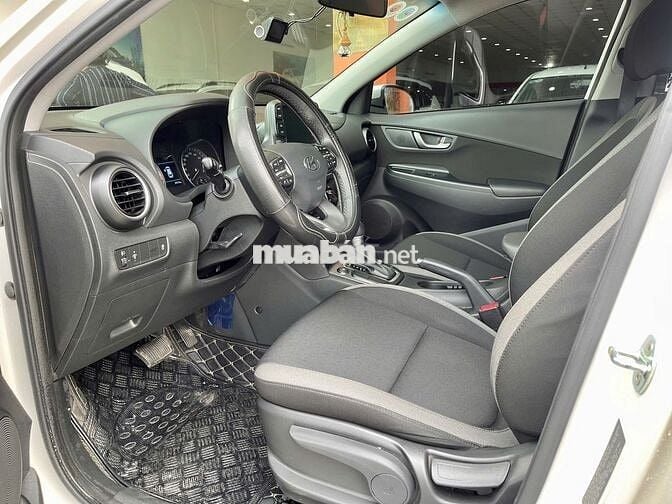 Hyundai Kona 2020 AT bản tiêu chuẩn Trắng
