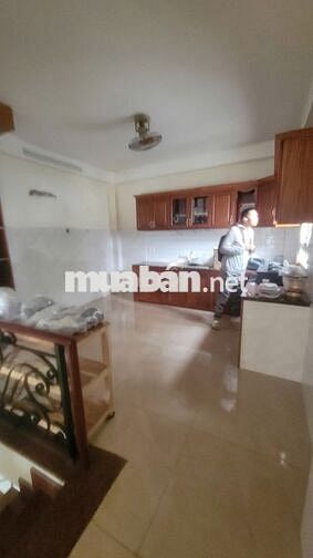 5PN, 4WC. Hẻm xe hơi Lãnh Binh Thăng - Tuệ Tĩnh, Q11. DT: 4.5x14m