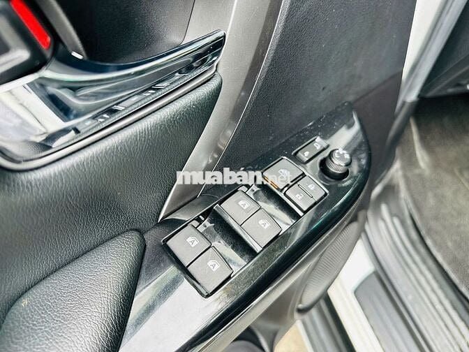 Toyota Fortuner Dầu 2.4 4x2 AT 2022 - 68000 km