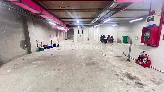 TOÀ VĂN PHÒNG CỰC HIẾM NẰM NGAY GÓC 2MT NGUYỄN THÁI BÌNH Q1 NGANG 10M