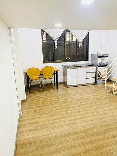 CHDV 30m2 gác cao cửa sổ lớn đường Giải Phóng Tân Bình chỉ 5,5 triệu