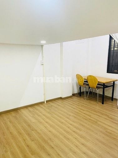 CHDV 30m2 gác cao cửa sổ lớn đường Giải Phóng Tân Bình chỉ 5,5 triệu