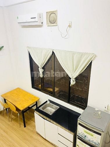 CHDV 30m2 gác cao cửa sổ lớn đường Giải Phóng Tân Bình chỉ 5,5 triệu