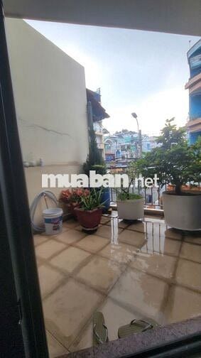 5PN, 4WC. Hẻm xe hơi Lãnh Binh Thăng - Tuệ Tĩnh, Q11. DT: 4.5x14m