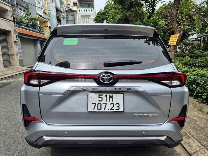 Toyota Veloz Cross 1.5 CVT TOP 2023,gia đình sử dụng mới 98%.