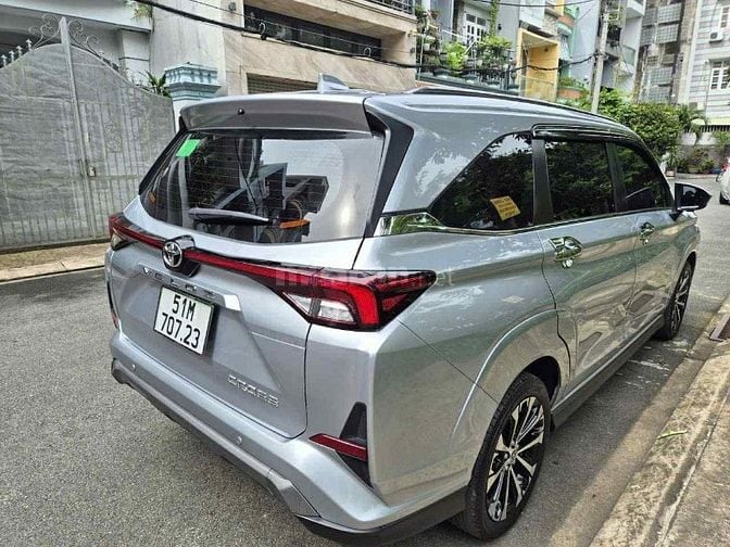 Toyota Veloz Cross 1.5 CVT TOP 2023,gia đình sử dụng mới 98%.