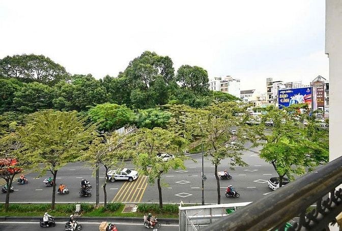 Bán nhà mặt tiền Trần Quốc Hoàn, Q.Tân Bình, có hợp đồng thuê 100tr/th