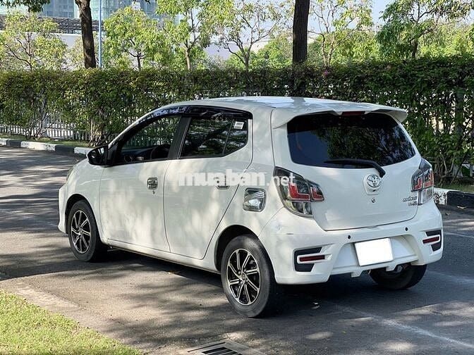 Toyota Wigo 1.2AT màu Trắng 37.000km