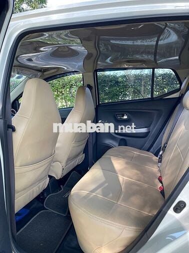 Toyota Wigo 1.2AT màu Trắng 37.000km