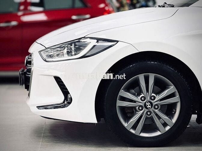 Hyundai Elantra 2018 1.6 AT GLS - 70,000 km cọp.