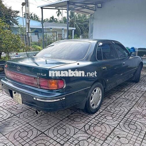 Toyota Camry 3.0XLE   khoá bấm , máy êm ru